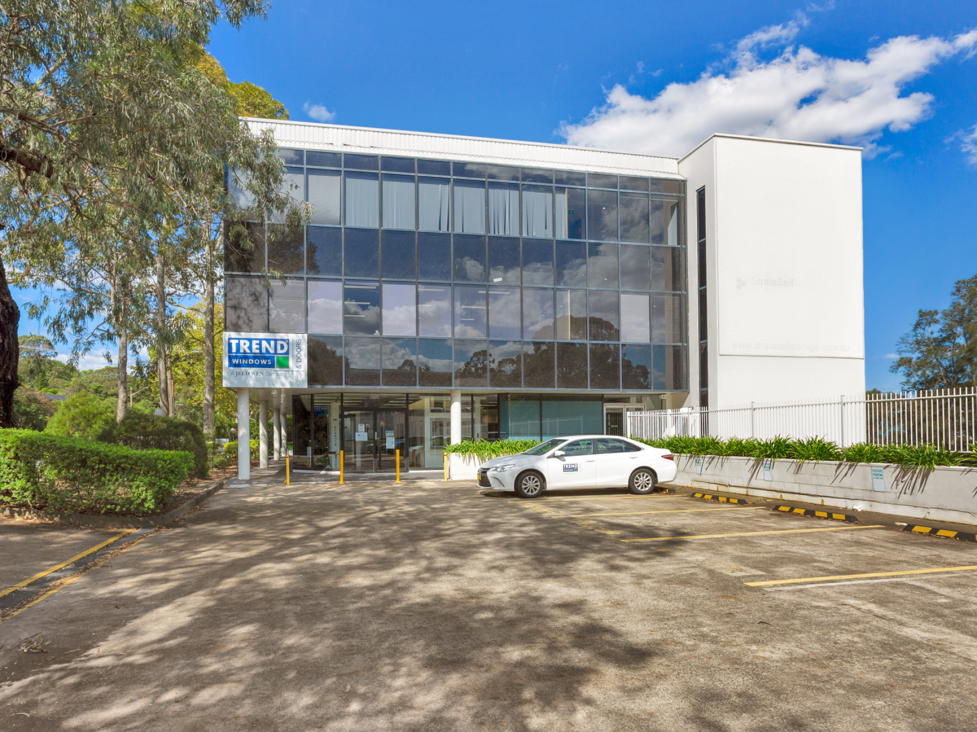 Units 111, 112, & 113/384 Eastern Valley Way CHATSWOOD Office
